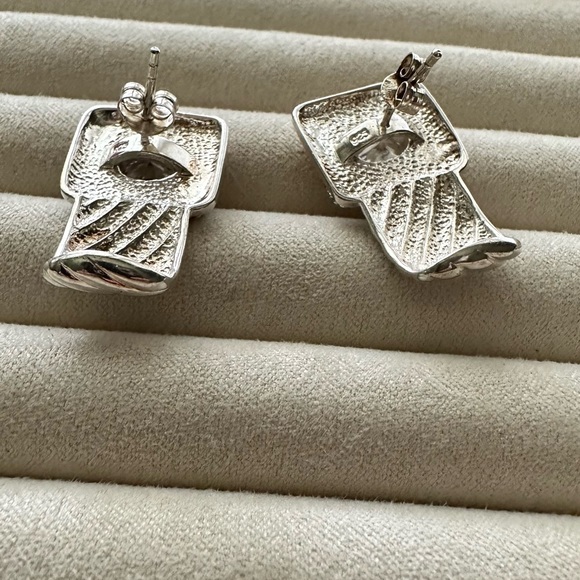 Vintage 925 Sterling Silver Earrings with 925 Backs - Picture 5 of 16